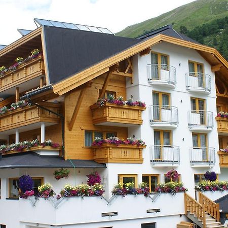 Haus Bergkristall Bed & Breakfast Obergurgl Exterior photo