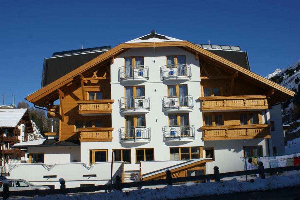 Haus Bergkristall Bed & Breakfast Obergurgl Exterior photo