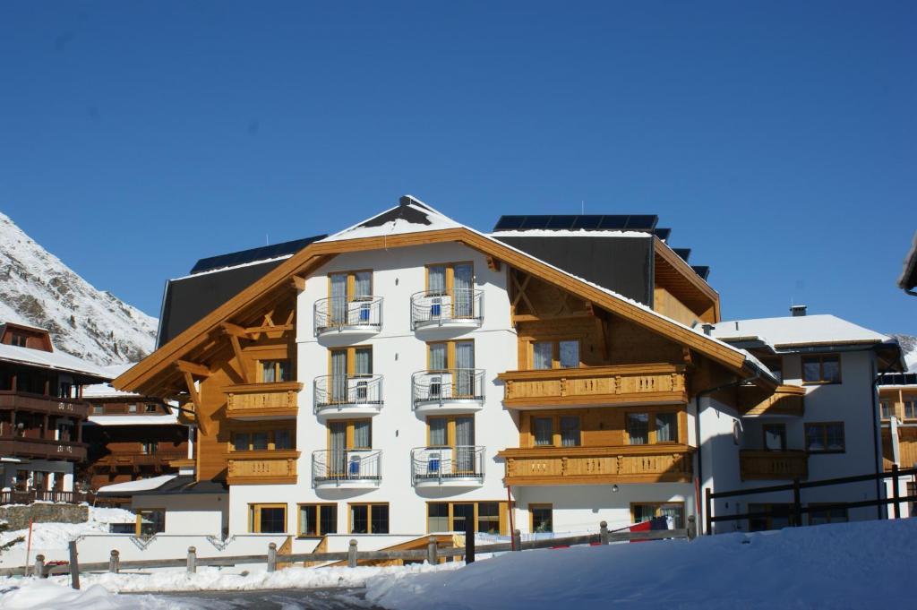 Haus Bergkristall Bed & Breakfast Obergurgl Exterior photo